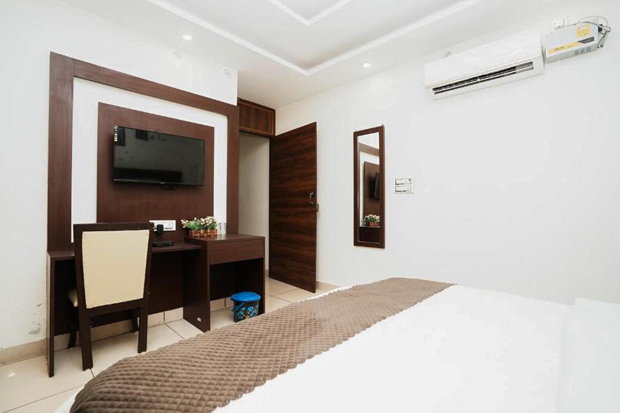 Hotel The 7 Seas Rishīkesh Екстериор снимка