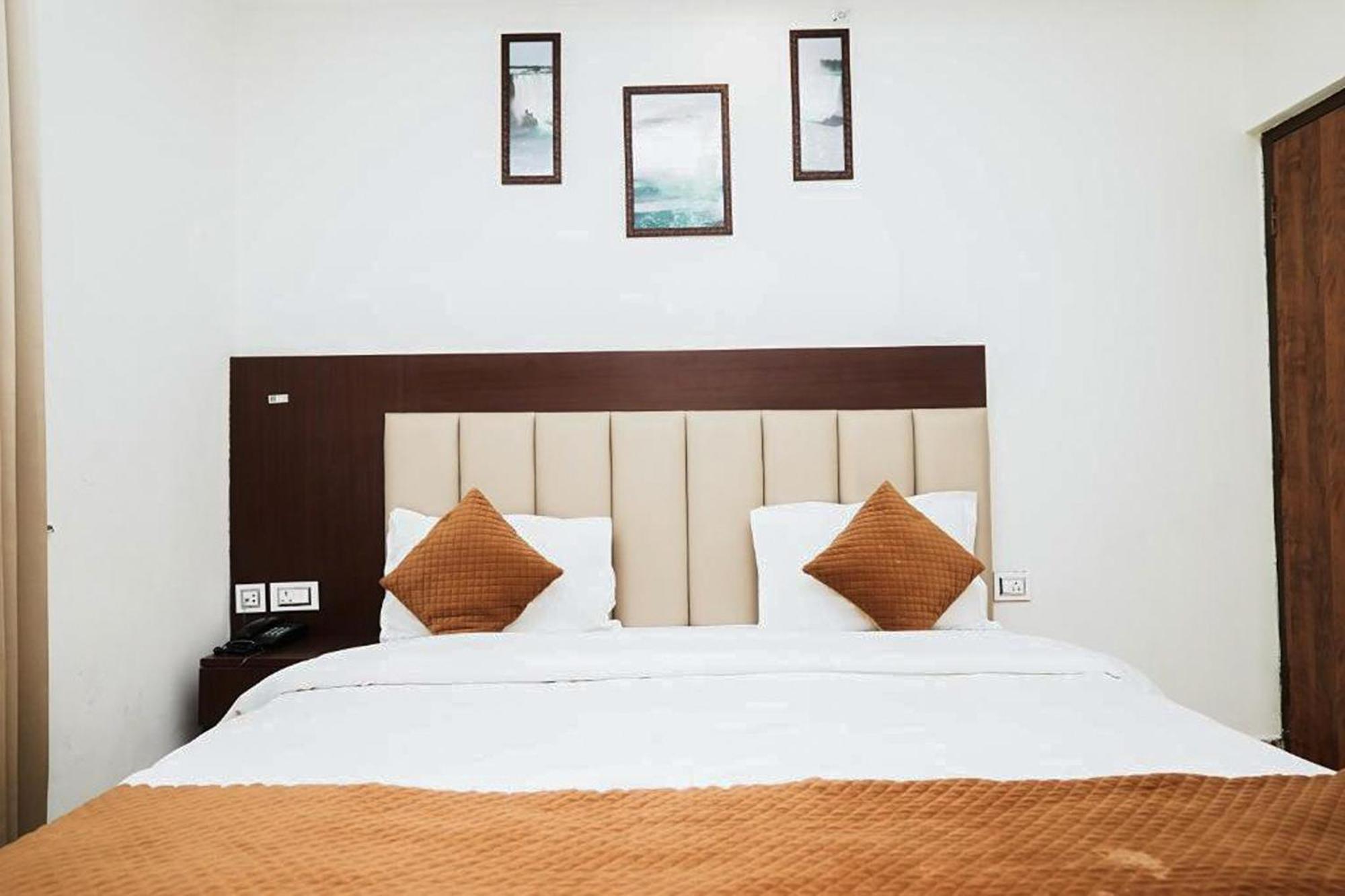 Hotel The 7 Seas Rishīkesh Екстериор снимка